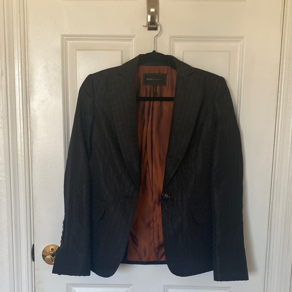 BCBGMaxAzria Women’s XS Black Blazer with brown lining EUC